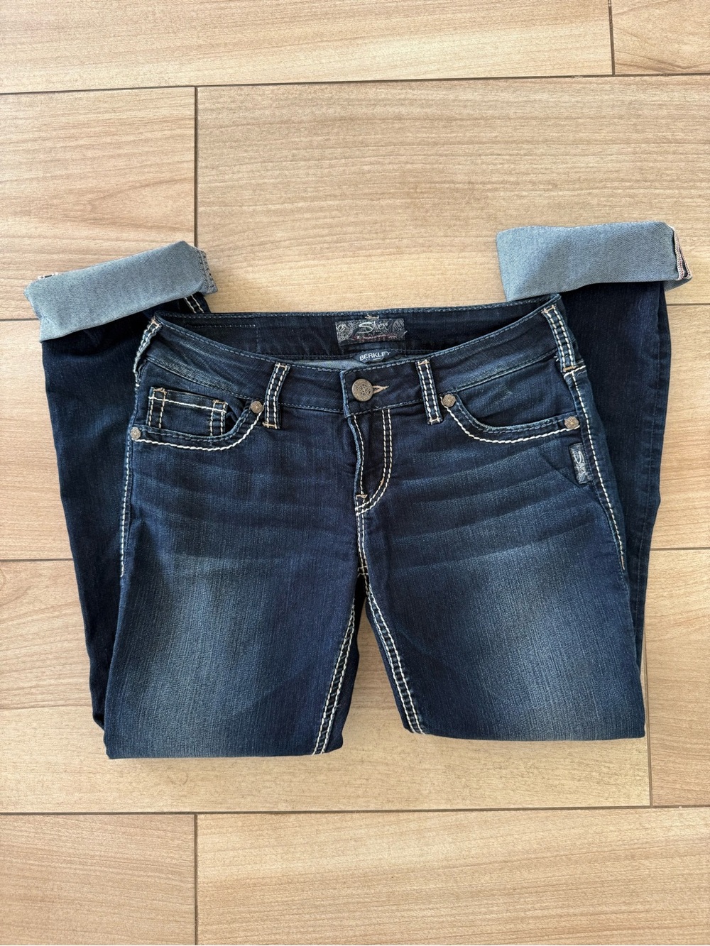 Y2K Silver Jeans Berkley Vintage Low-Rise Capri Straight Leg Denim Jeans